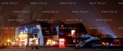 Sopot noca. Nz Restauracja i klub nocny Viva
08.12.2006
Fot....