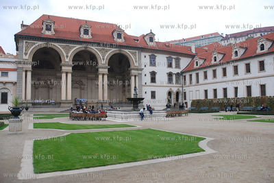 Praga (Czechy). W Ogrodach Senatu Republiki Czeskiej...