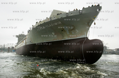 W stoczni Szczecinskiej Nowa odbylo sie ostatnie wodowanie...