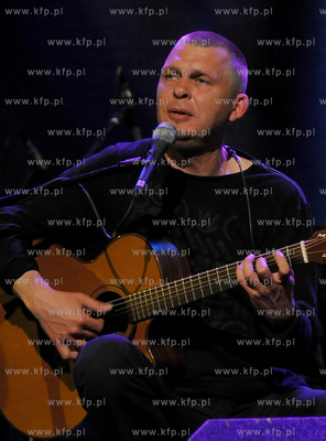 Teatr Muzyczny w Gdyni. Koncert zespo3u Raz Dwa Trzy...