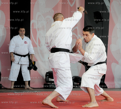 III Ogolnopolski Zlot Fanow M jak Milosc. Pokaz karate...