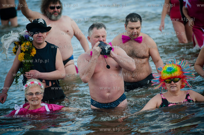 Gdański Klub Morsów symbolicznym topieniem Marzanny...