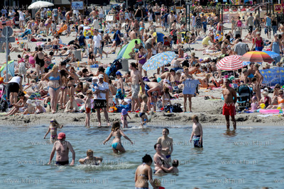 Lato wrocilo. Tlumy zazywajacych nie tylko slonecznych...