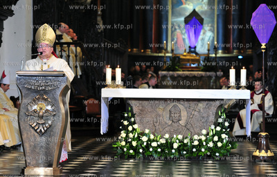 Oliwa. Katedra Oliwska. Msza sw. Wieczerzy Panskiej...