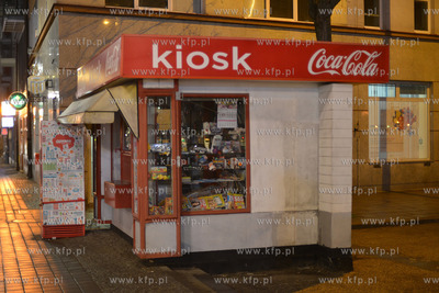 Gdynia. Centrum miasta wieczorowa pora.Nz Przy Skwerze...