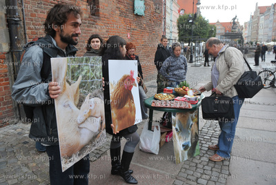 Gdansk. Dlugi Targ. Obchody Miedzynarodowego Dnia Wegetarianizmu....