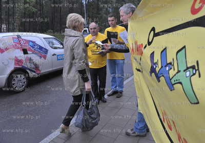 Mieszkancy Trojmiasta walcza o budowe drogi, ktora...