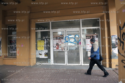 Wyburzanie dawnego Domu Towarowego PDT a obecnie Galerii...