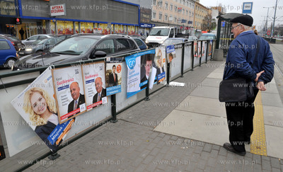 Gdansk Wrzeszcz. Kampania wyborcza do samorzadow. Plakaty...