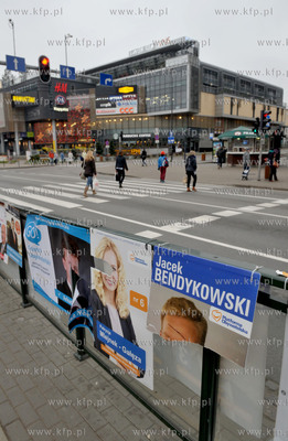 Gdansk Wrzeszcz. Kampania wyborcza do samorzadow. Plakaty...
