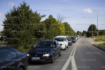 Kowale.  Mieszkańcy protestują przeciwko proponowanej...