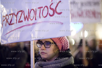 Gdańsk. Długi Targ. Protest studentów i studentko...