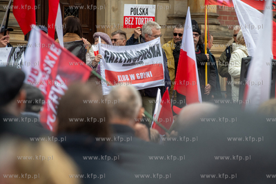 Protest Nie dla nielegalnej imigracji zorganizowany...