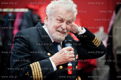 Otwarcie Biblioteki Manhattan w CH Manhattan.
Nz spotkanie...