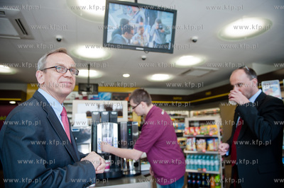 Gdansk. Nowo otwarta stacja benzynowa grupy Lotos....