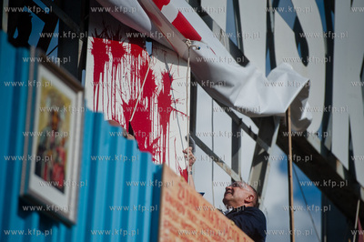 Gdansk. Brama Historyczna nr 2 Stoczni Gdanskiej. Stoczniowy...