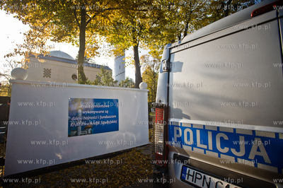 Gdansk. Meczet przy ul. Abrahama, pod drzwiami ktorego...