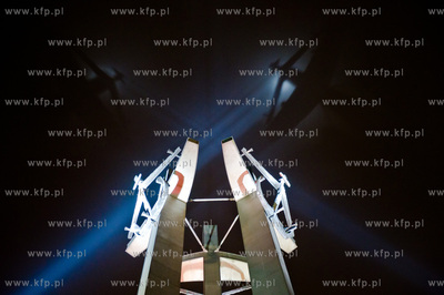 Gdansk. Plac Solidarnosci. Swieto Zmarlych. Litania...