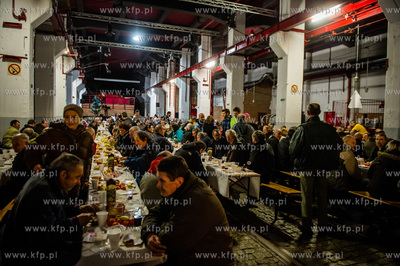 Gdansk. Centrum Stocznia Gdansk. Wigilia dla ubogich,...