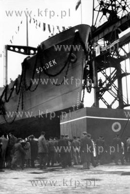 Wodowanie pierwszego statku zbudowanego po II wojnie...