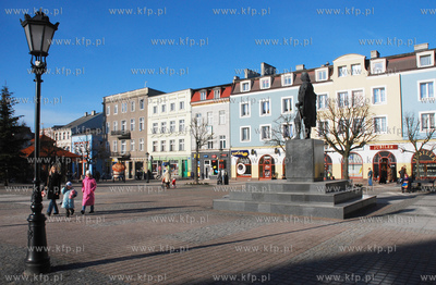 Rynek starego miasta w Wejherowie16.02.2007Fot....