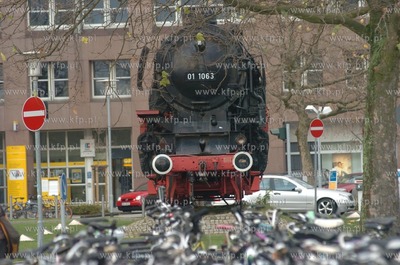 3 cylindrowa lokomotywa z 1939 r, zbudowana w Berlinie,stoi...