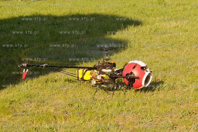 Miniaturowy smiglowiec RC do filmowania i fotografowania...