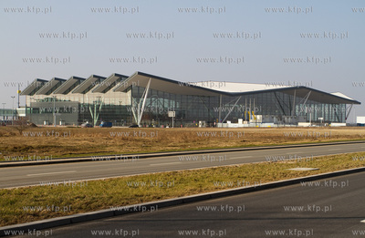 Lotnisko im Lech Walesy w Gdansku - Rebiechowie. Nowo...