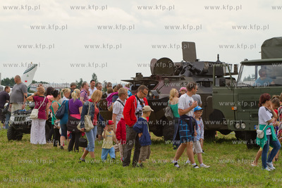 Festyn lotniczy z okazji 100-lecia lotnictwa w Elblagu.
14.07.2012
fot....