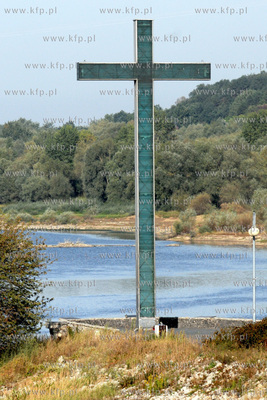 Zapora wodna we Wloclawku. Na prawym brzegu Wisly,...