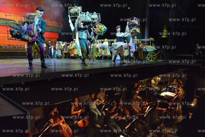 Proba medialna Chlopow w Teatrez Muzycznym w Gdyni....