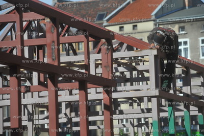 Budowa nowych 18 pawilonow straganow na targowisku...