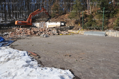 Remont i przebudowa Opery Lesnej w Sopocie. Rozebrano...