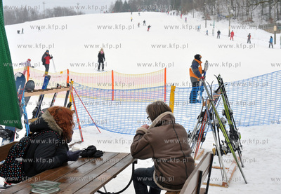 Zimowy wypoczynek na stoku Koszalkowo w Wiezycy na...