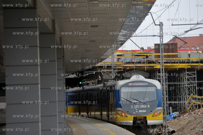 Przystanek SKM Gdansk Srodmiescie.  Nowy pociag SKM...