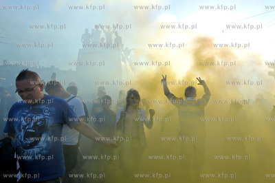 Gdynia swietuje awans Arki do ekstraklasy na skwerze...