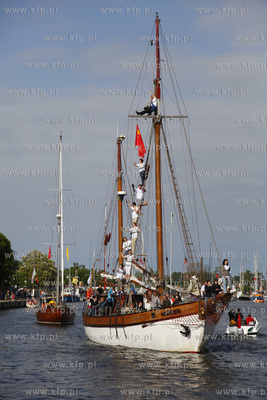 Gdansk. Oficjalne rozpoczecie sezonu zeglarskiego....
