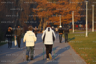 Gdansk. Promenada prowadzaca do Molo.
12.11.2011
fot....
