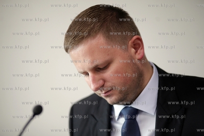 Gdansk. Konferencja prasowa prezesa Amber Gold Marcina...