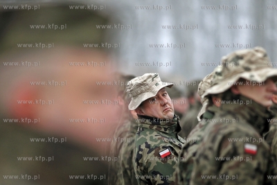 Uroczystosc powitania zolnierzy 49. Bazy Lotniczej...