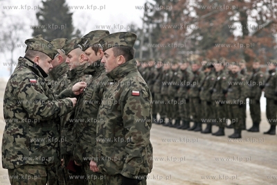Uroczystosc powitania zolnierzy 49. Bazy Lotniczej...
