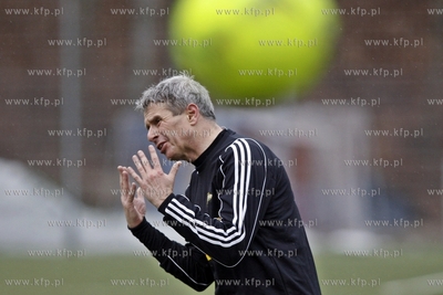 Gdansk. Boisko przy ul. Traugutta.  Sylwestrowy mecz...