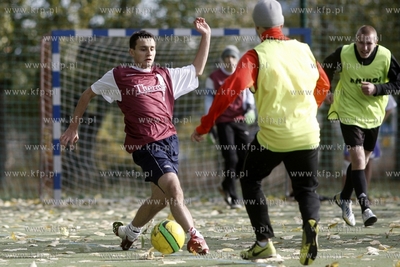 Gdansk Zaspa. Pilkarski turniej dzikich druzyn Do przerwy...