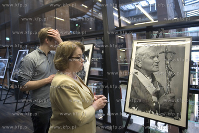 Wernisaż wystawy fotografii Romana Jochera pt. Ojciec...