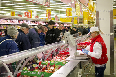 Oficjalne otwarcie hipermarketu Auchan przy ul. Kołobrzeskiej...