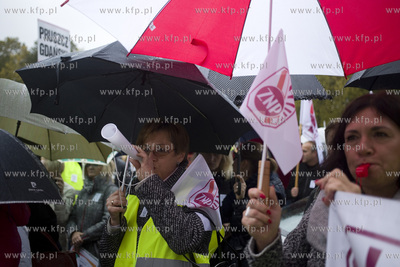 Urzad Wojewódzki w Gdańsku. Protest środowisk nauczycielskich...