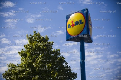 Dyskont spożywczy Lidl przy ul. Grunwaldzkiej w Gdańsku.
09.05.2018
fot....
