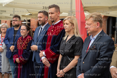 W Gdańsku mamy nabrzeże Hanzy. Uroczystość odsłonięcia...