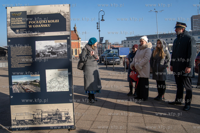 Plac przed Dworcem Głównym PKP w Gdańsku. Otwarcie...