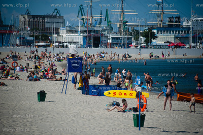 Gdynia. Plaza Miejska na kapielisku ktorej zniesiono...